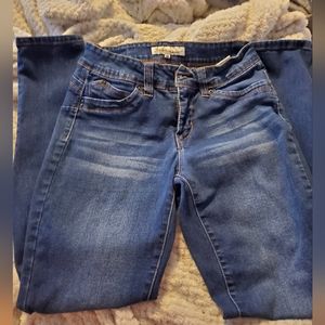 Royalty Wannabettabutt? Jeans Size 8